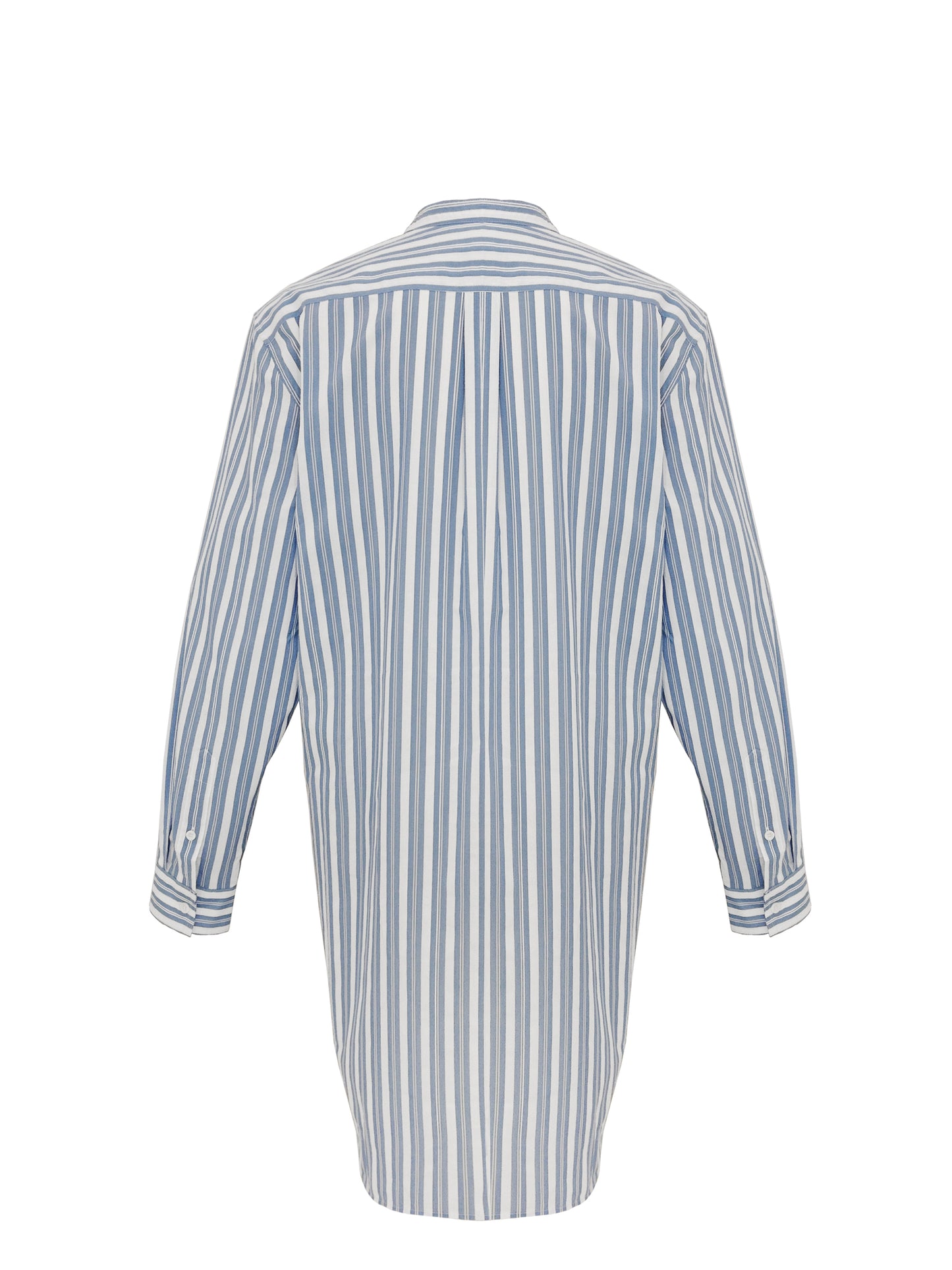 Diese leichte Bluse aus Baumwolle von TOTEME ist perfekt für die sonnigen Tage und lässt sich durch den weichen und dünnen Stoff sehr angenehm tragen. Der leichte blaue Farbton ist vielseitig kombinierbar und ergänzt perfekt sommerliche Outfits. Für uns lässt sich die Bluse bspw. super mit einer hellen Jeans von Toteme und weißen Sneakers von Maison Margiela kombinieren.